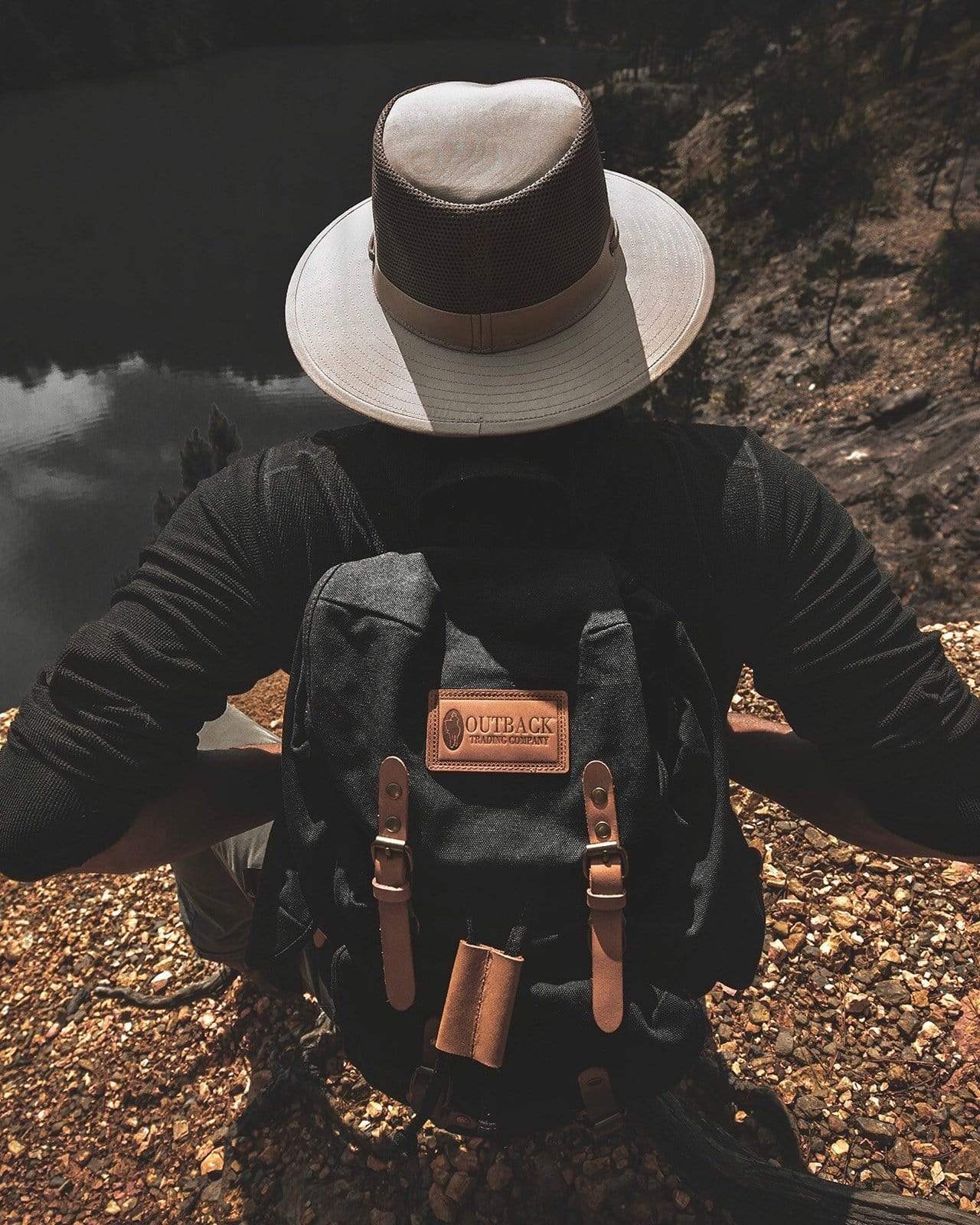 River Guide with Mesh Hat (II)